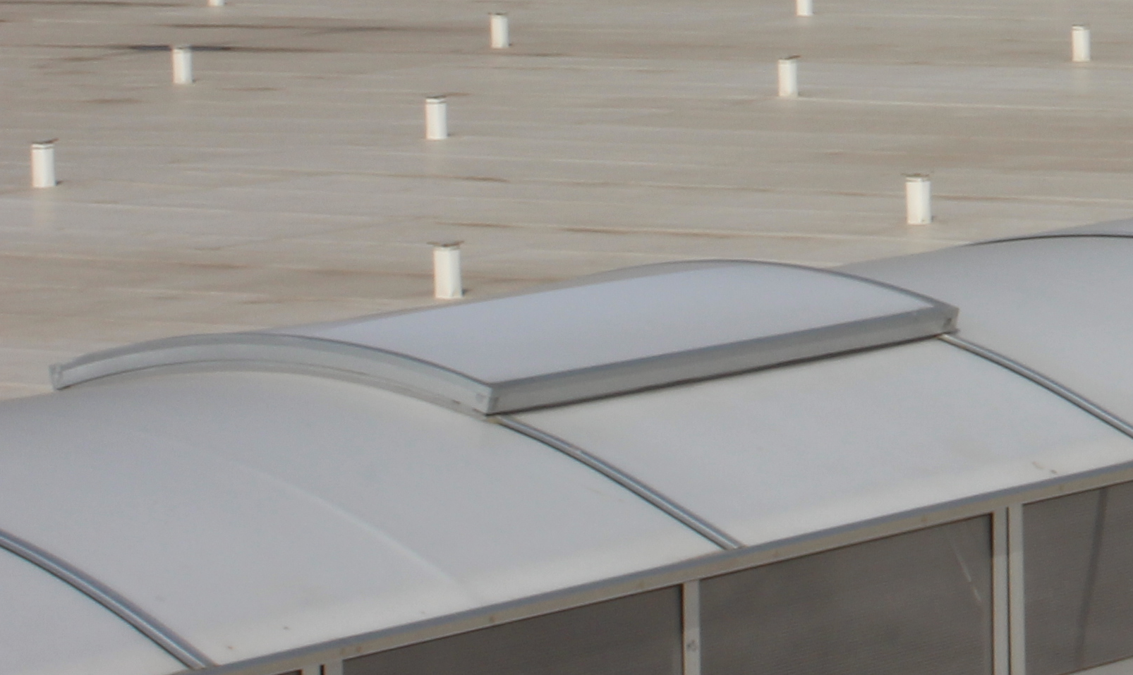 一汽丰田圆拱上开采光排烟天窗 (4).jpg